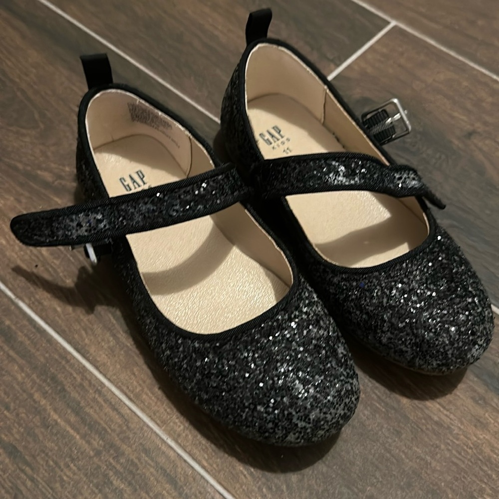 Black glitter flats